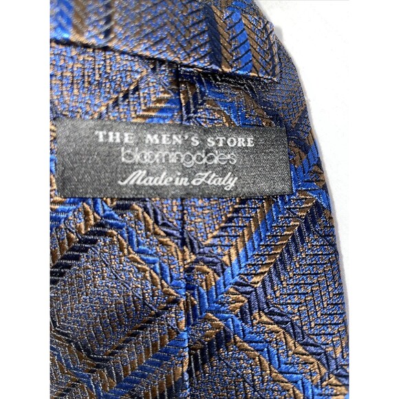 The Men’s Store Bloomingdale’s Men’s Dress Tie Size 56” Blue Striped Silk Italy - Picture 2 of 12